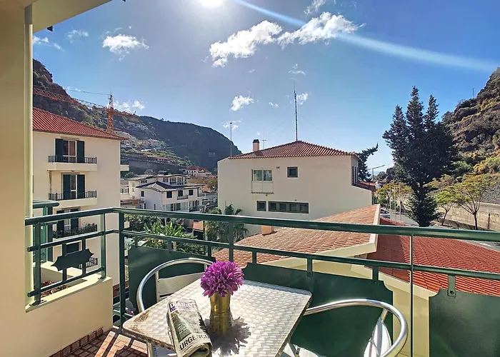 Sea N\' Sun Apartment By Lovelystay